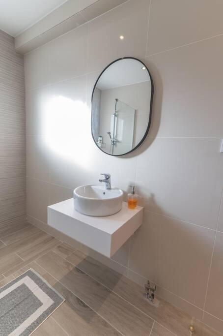 Dion House Apartman Pszalídi Kültér fotó